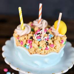 Dipped baby shower rice krispies